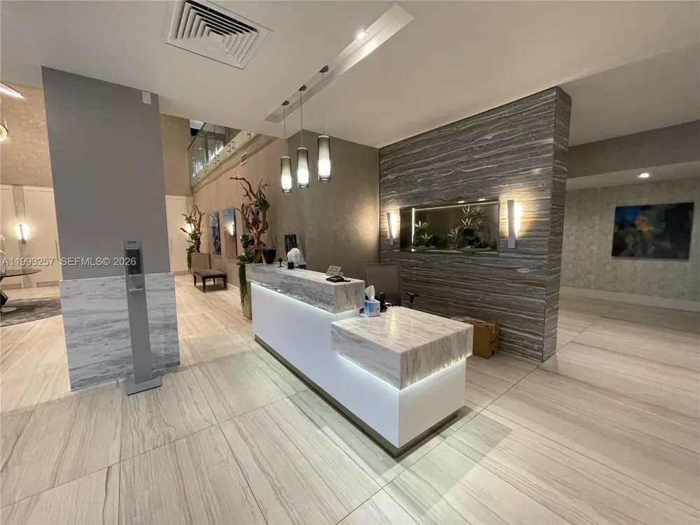 2301 S Ocean Dr #607 Hollywood, FL 33019