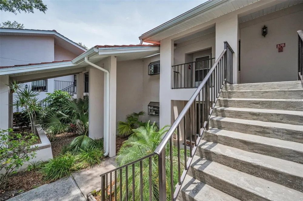 300 S FLORIDA AVENUE #200J Tarpon Springs, FL 34689