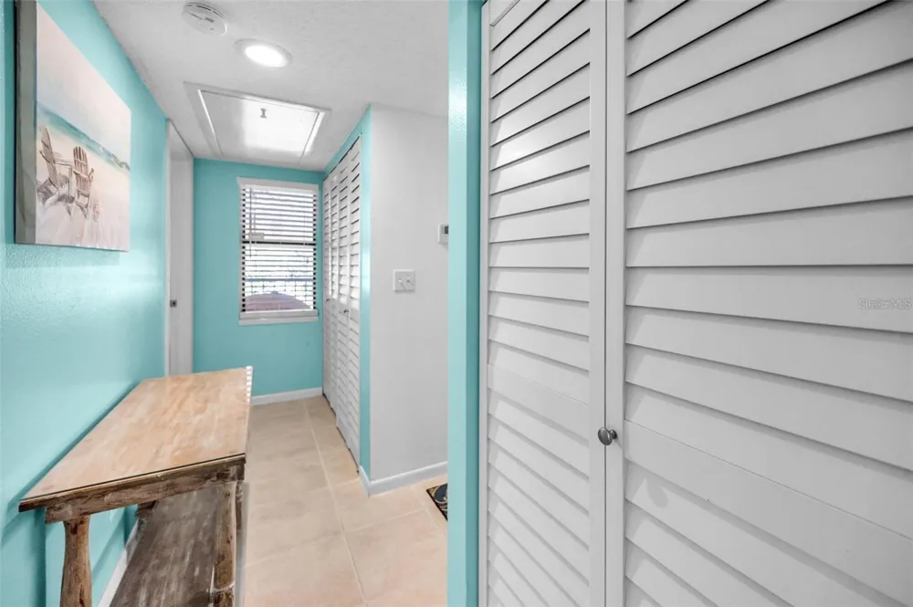 300 S FLORIDA AVENUE #200J Tarpon Springs, FL 34689