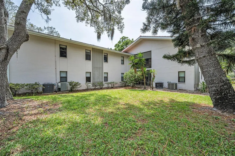 300 S FLORIDA AVENUE #200J Tarpon Springs, FL 34689