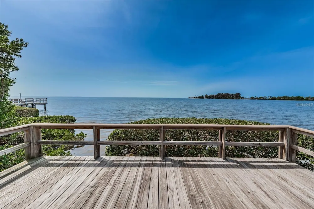 300 S FLORIDA AVENUE #200J Tarpon Springs, FL 34689