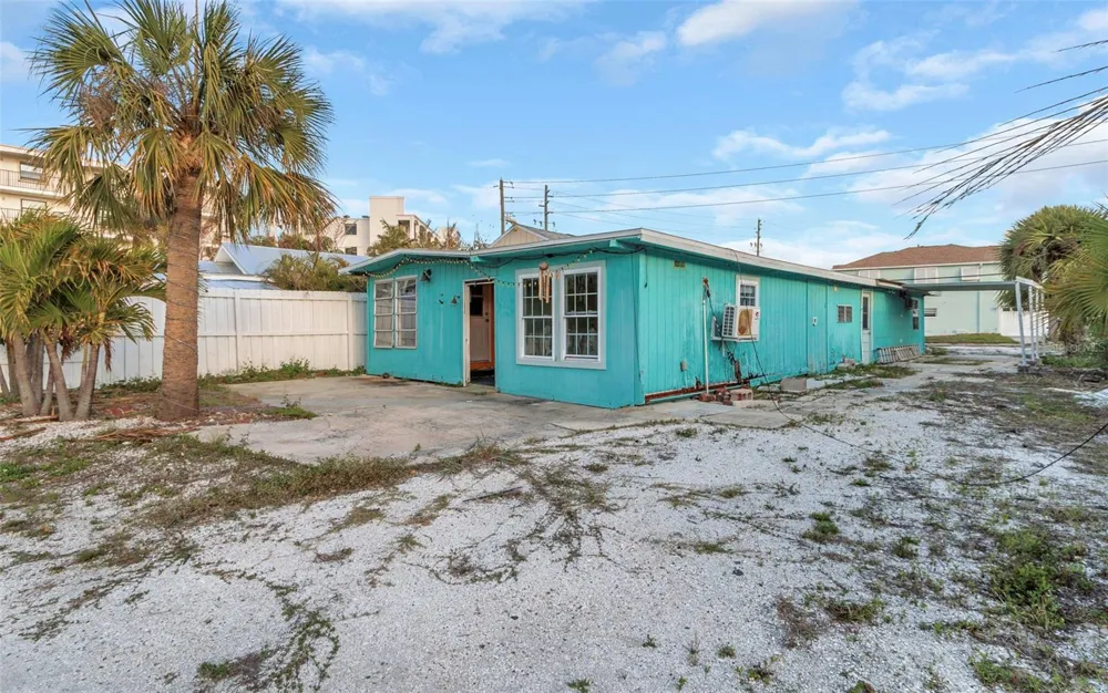 148 98TH AVENUE Treasure Island, FL 33706