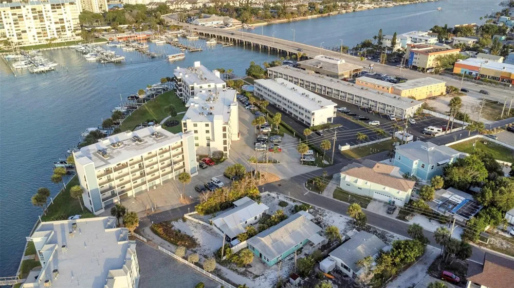 148 98TH AVENUE Treasure Island, FL 33706