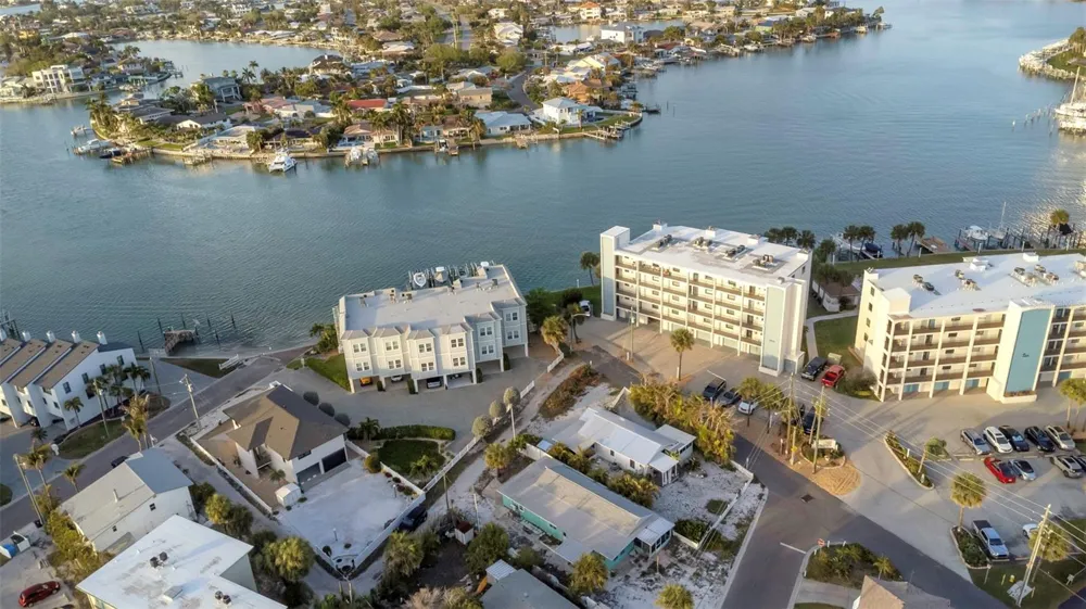 148 98TH AVENUE Treasure Island, FL 33706