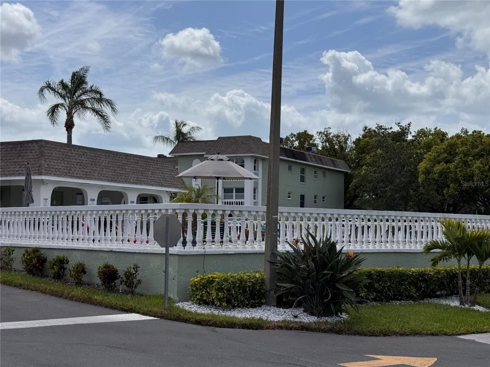 1250 S PINELLAS AVENUE #804 Tarpon Springs, FL 34689