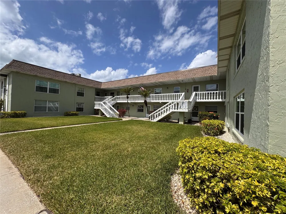 1250 S PINELLAS AVENUE #804 Tarpon Springs, FL 34689