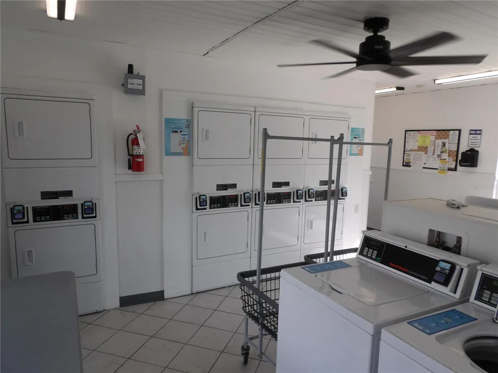 1250 S PINELLAS AVENUE #804 Tarpon Springs, FL 34689