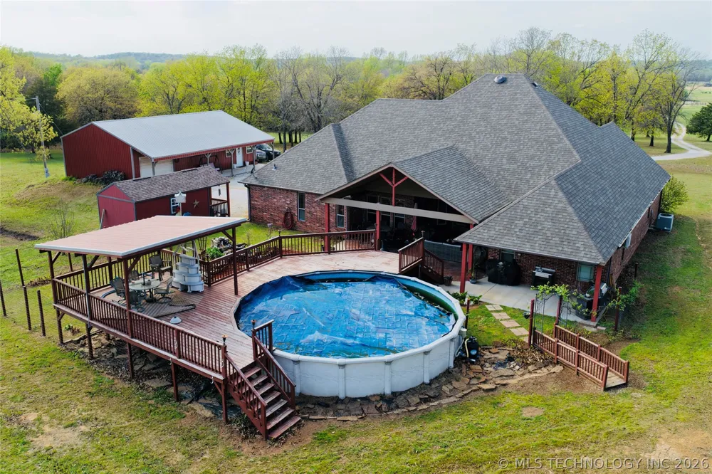 12619 E 233 ROAD S Webbers Falls, OK 74470