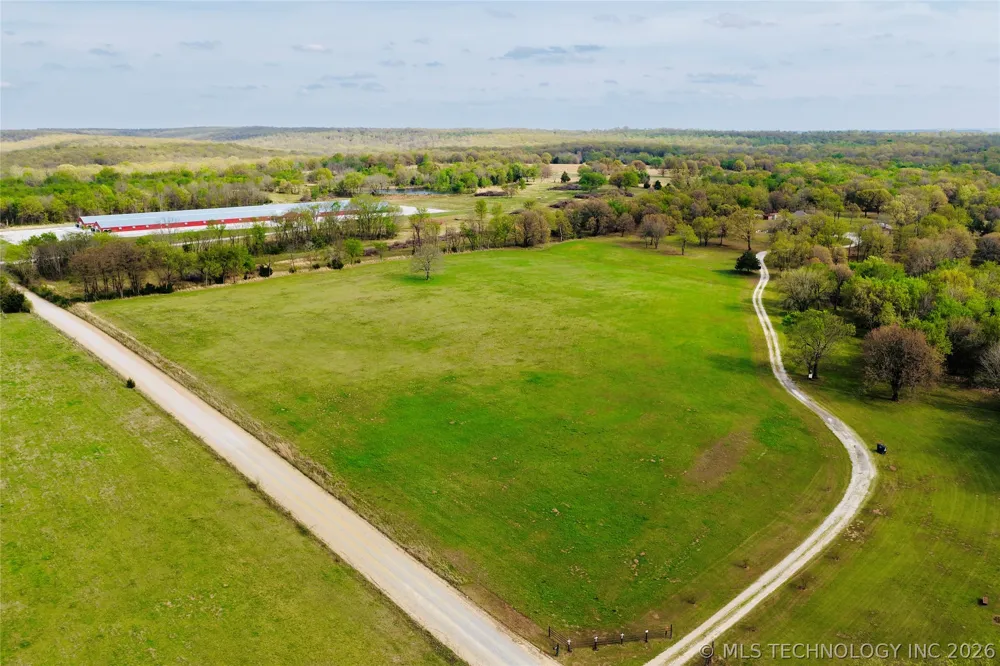 12619 E 233 ROAD S Webbers Falls, OK 74470