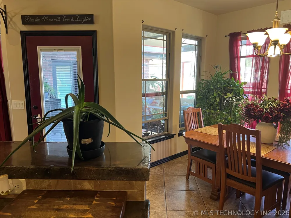 12619 E 233 ROAD S Webbers Falls, OK 74470