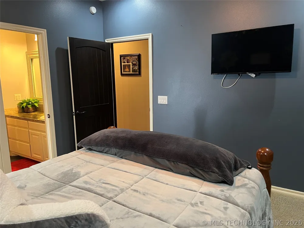 12619 E 233 ROAD S Webbers Falls, OK 74470