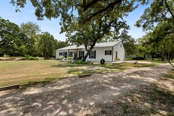 43 O'baya Bedias, TX 77831