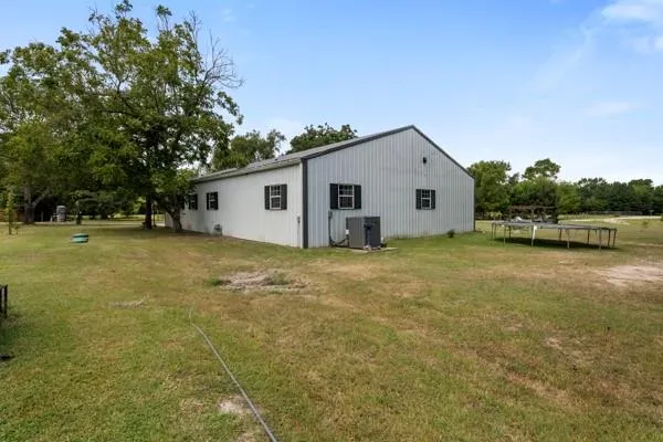 43 O'baya Bedias, TX 77831