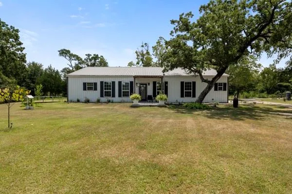 43 O'baya Bedias, TX 77831