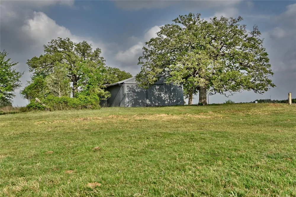 87 Fm 141 Giddings, TX 78942
