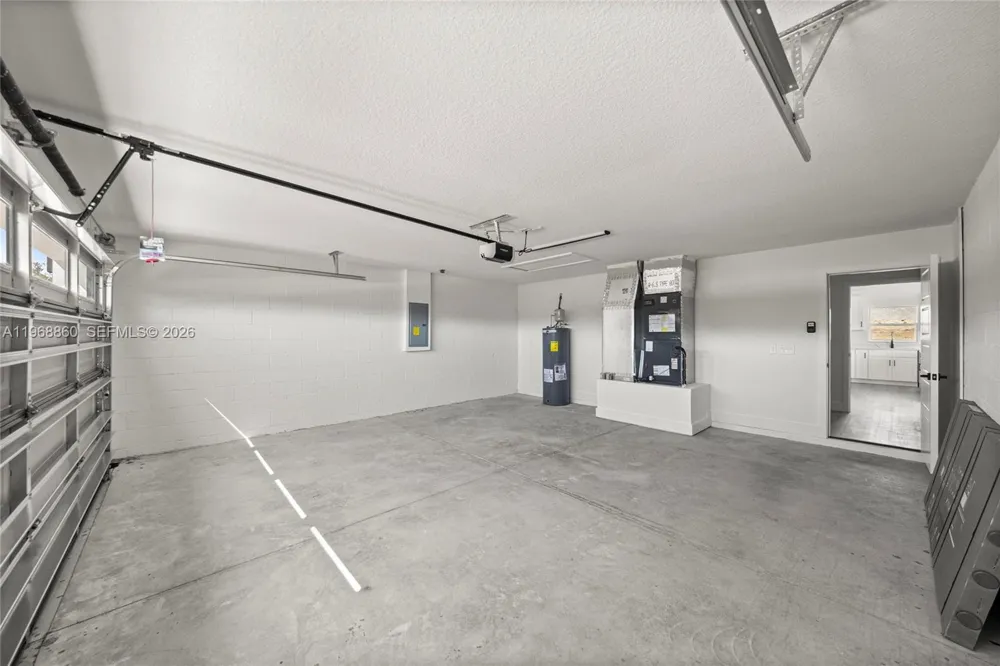 9989 SW 42nd Ave ocala, FL 34476