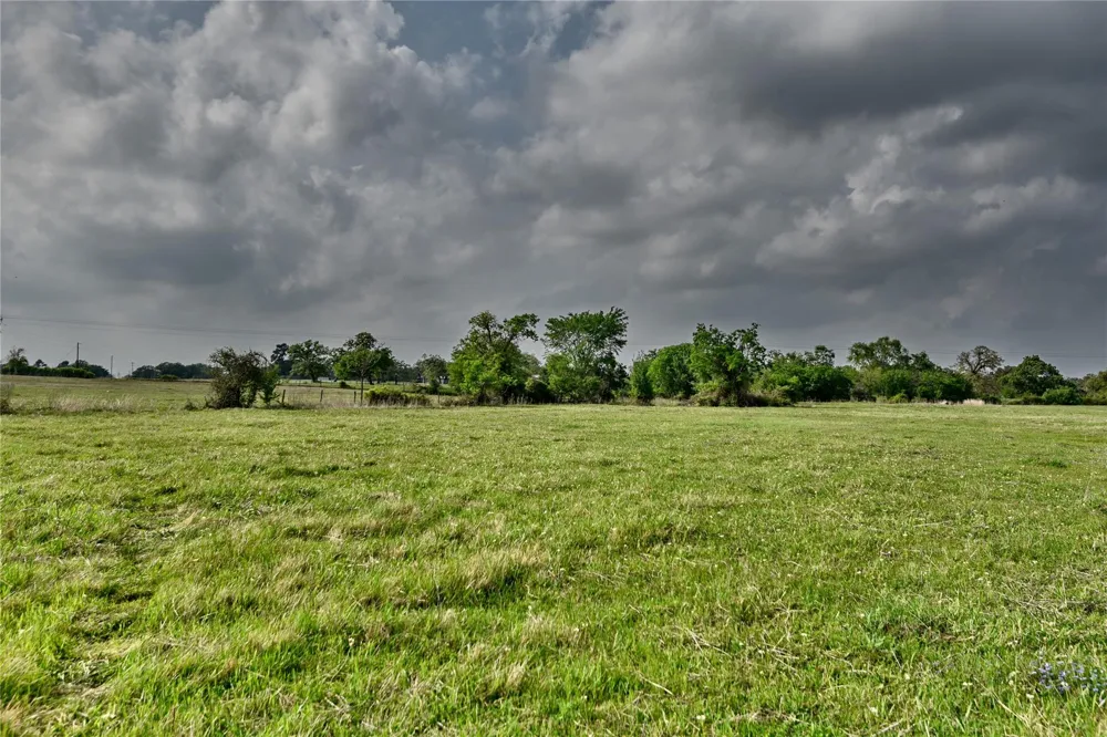 47 Fm 141 Giddings, TX 78942