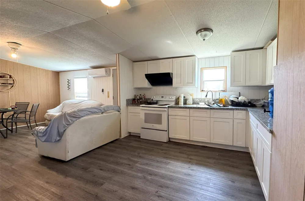 240 County Road 920 Mexia, TX 76667