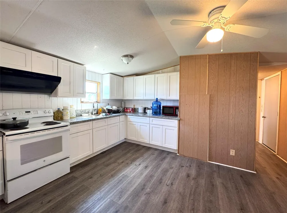 240 County Road 920 Mexia, TX 76667