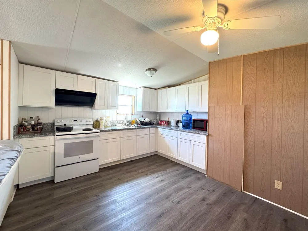 240 County Road 920 Mexia, TX 76667