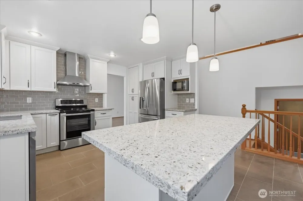 27213 32nd Place S Auburn, WA 98001