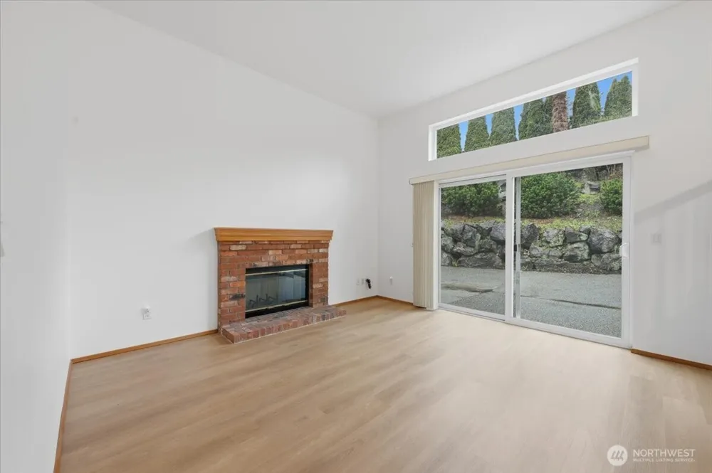 27213 32nd Place S Auburn, WA 98001