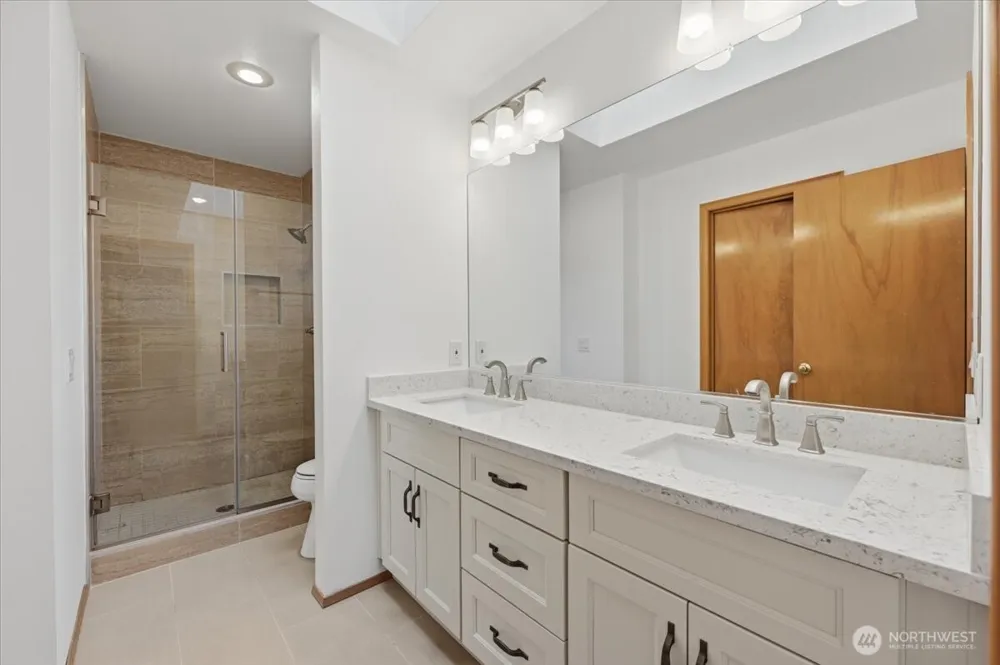 27213 32nd Place S Auburn, WA 98001
