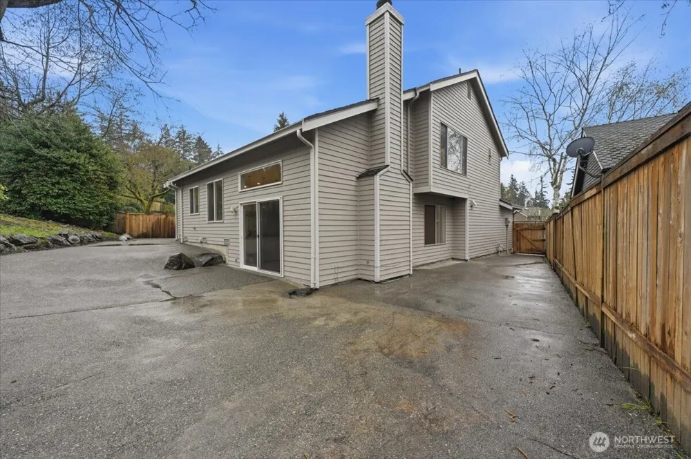 27213 32nd Place S Auburn, WA 98001