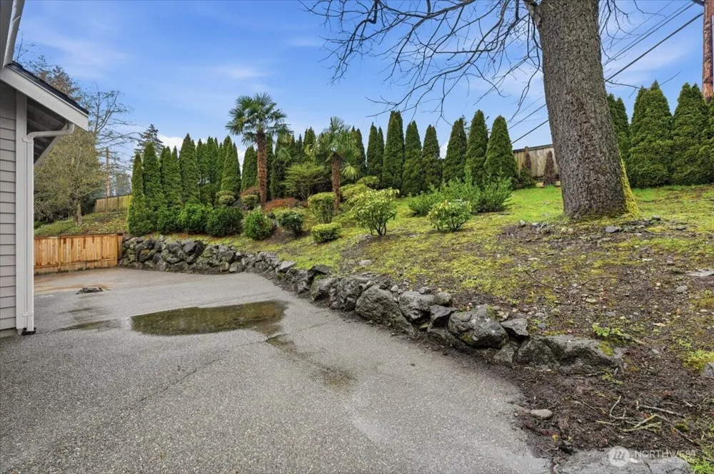 27213 32nd Place S Auburn, WA 98001