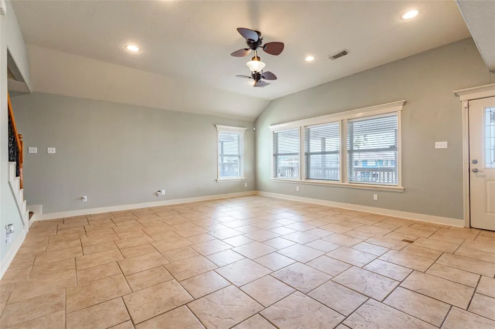 70 Tarpon Street Bayou Vista, TX 77563