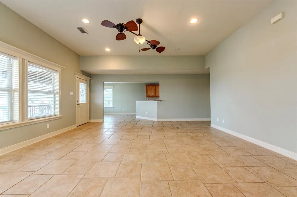 70 Tarpon Street Bayou Vista, TX 77563