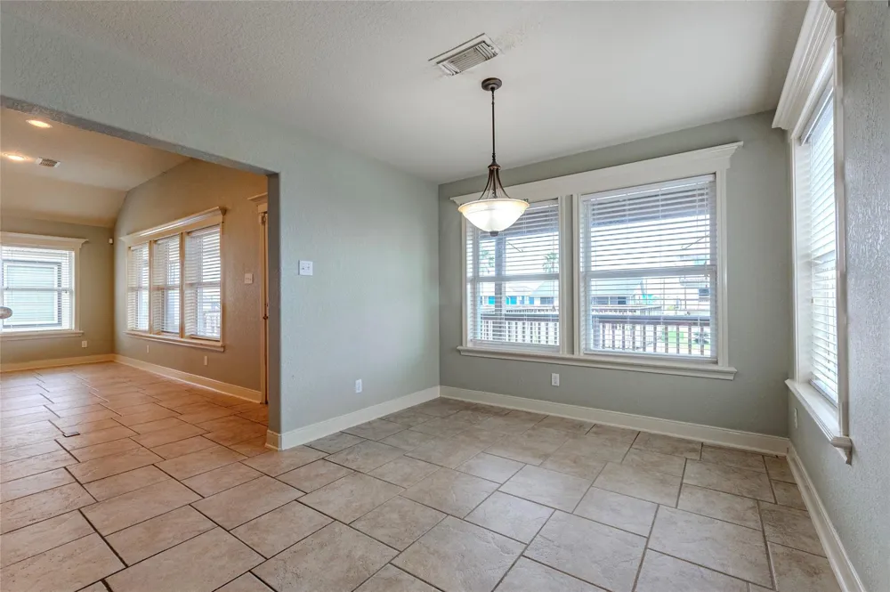 70 Tarpon Street Bayou Vista, TX 77563