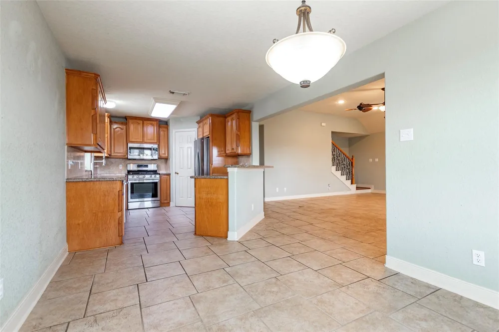 70 Tarpon Street Bayou Vista, TX 77563