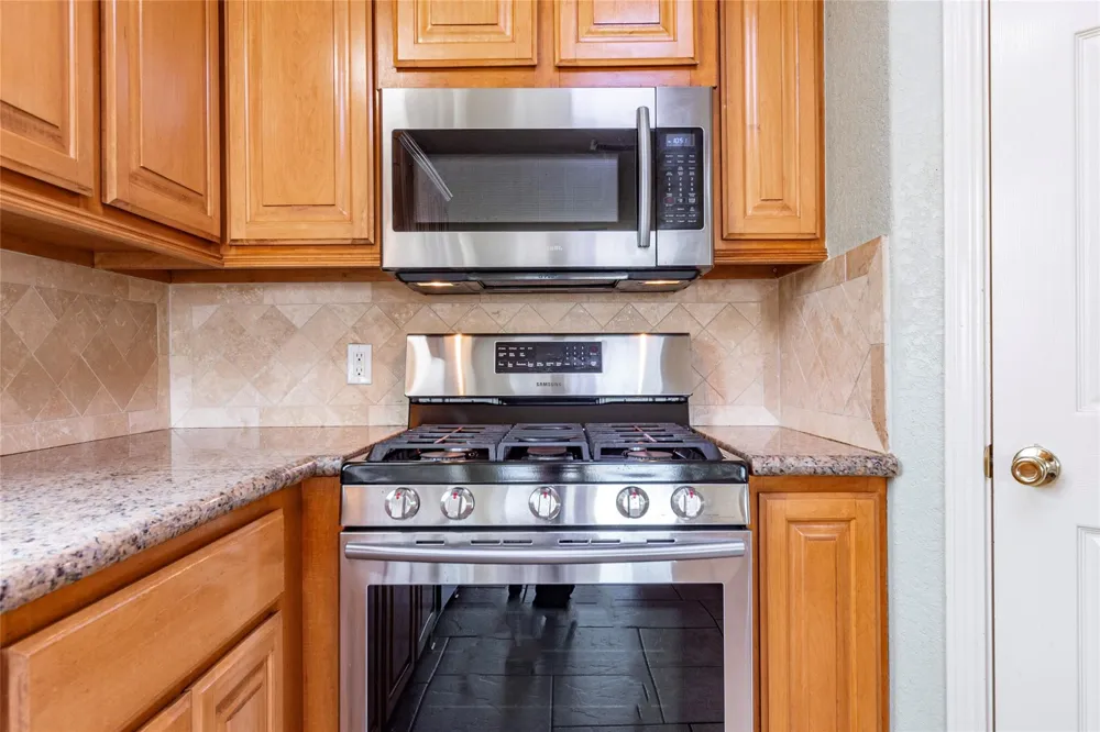 70 Tarpon Street Bayou Vista, TX 77563