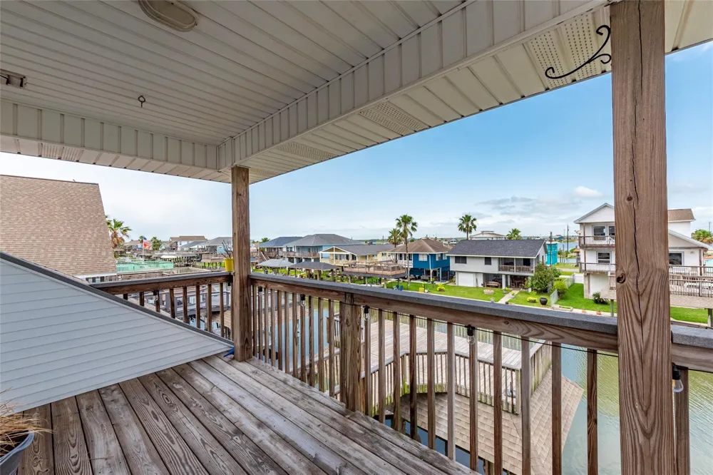 70 Tarpon Street Bayou Vista, TX 77563
