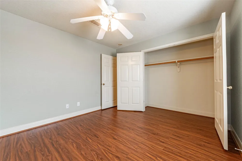 70 Tarpon Street Bayou Vista, TX 77563