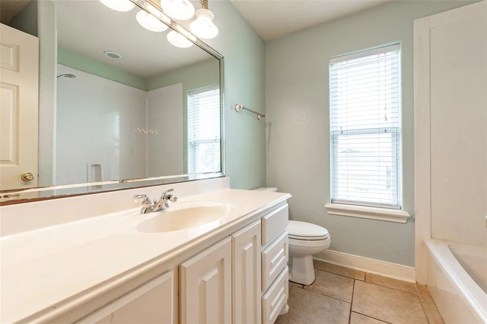 70 Tarpon Street Bayou Vista, TX 77563