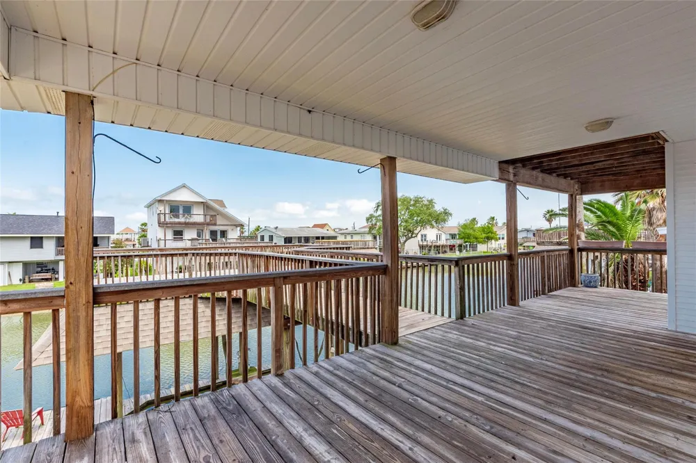 70 Tarpon Street Bayou Vista, TX 77563