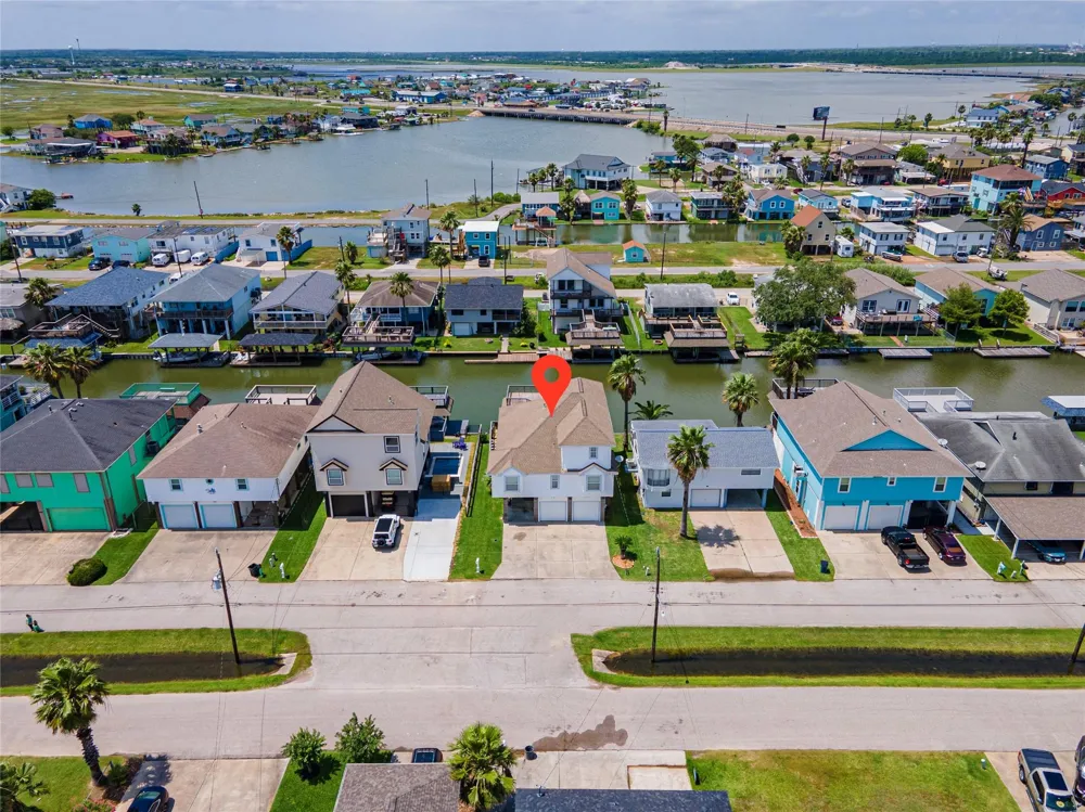 70 Tarpon Street Bayou Vista, TX 77563