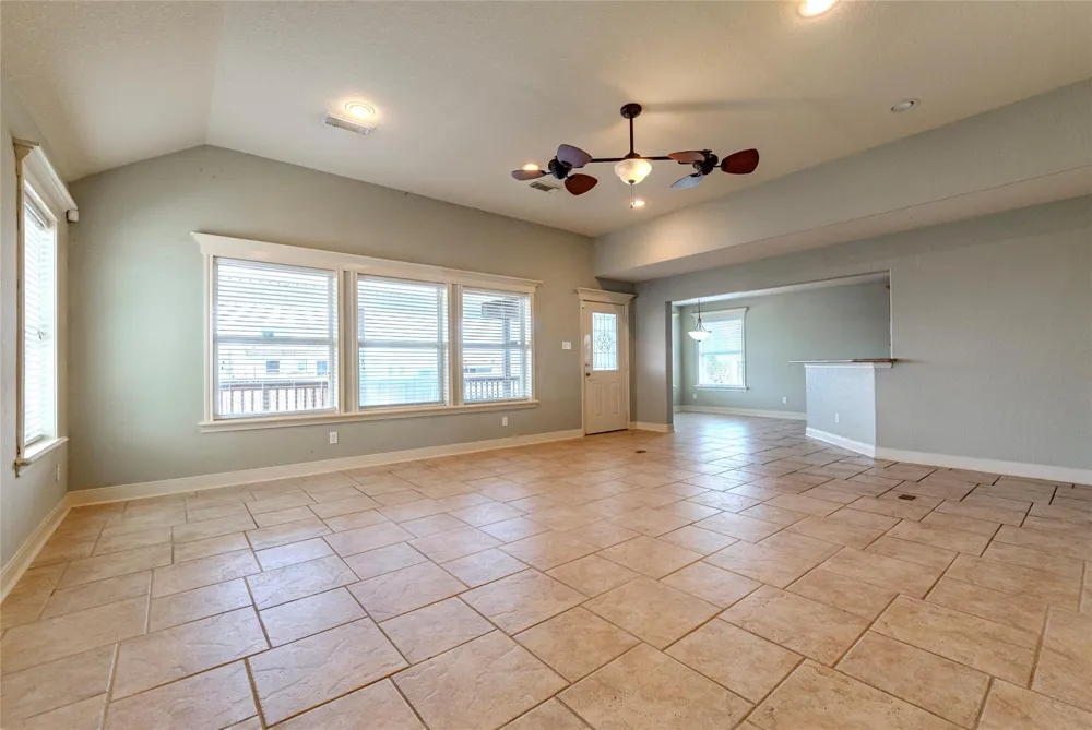 70 Tarpon Street Bayou Vista, TX 77563