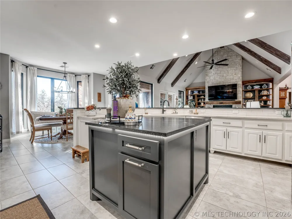 4617 Frisco Bridge Boulevard Edmond, OK 73034
