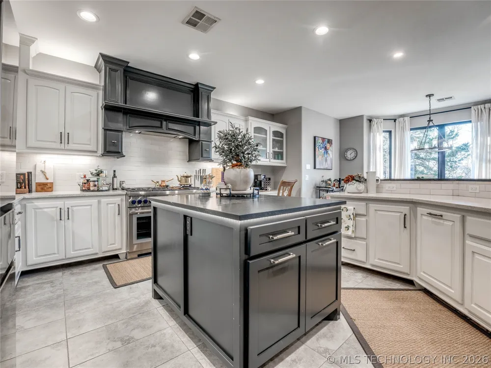 4617 Frisco Bridge Boulevard Edmond, OK 73034