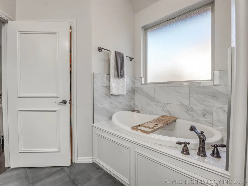 4617 Frisco Bridge Boulevard Edmond, OK 73034