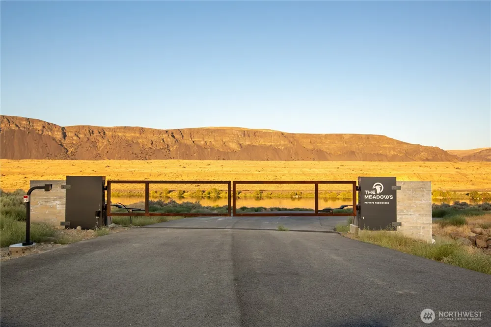 33 Stagecoach Lane Malaga, WA 98828