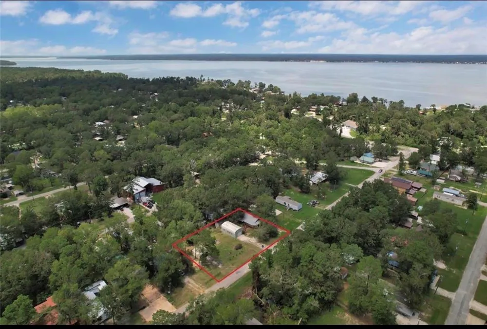 160 Belize Drive Point Blank, TX 77364