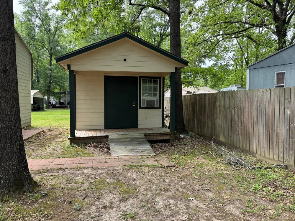 160 Belize Drive Point Blank, TX 77364