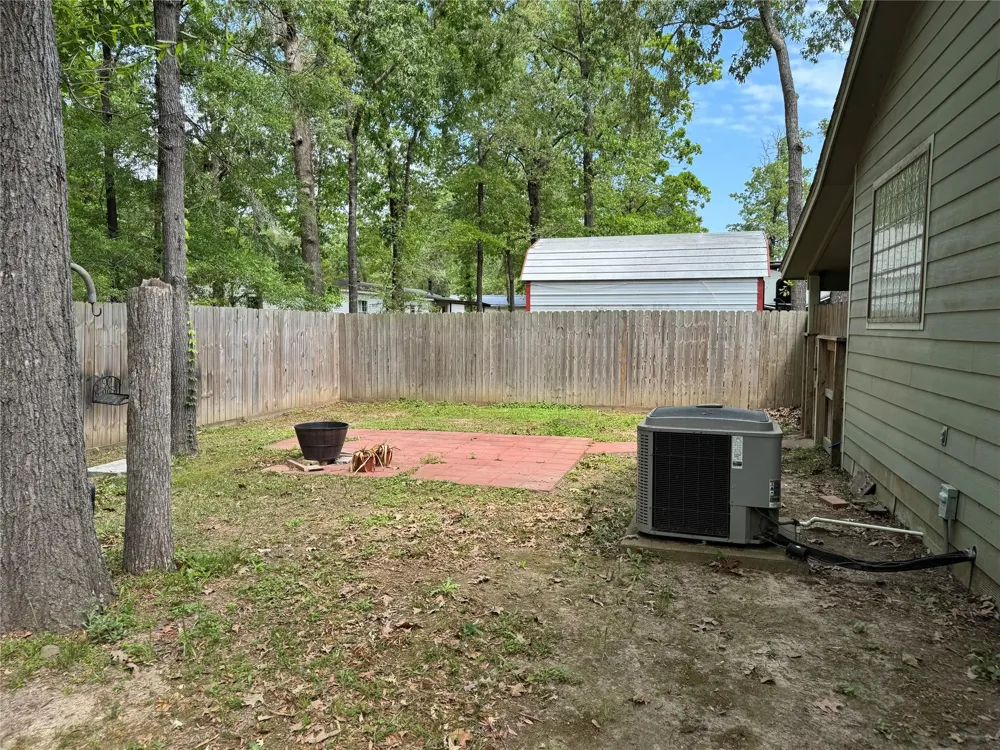 160 Belize Drive Point Blank, TX 77364