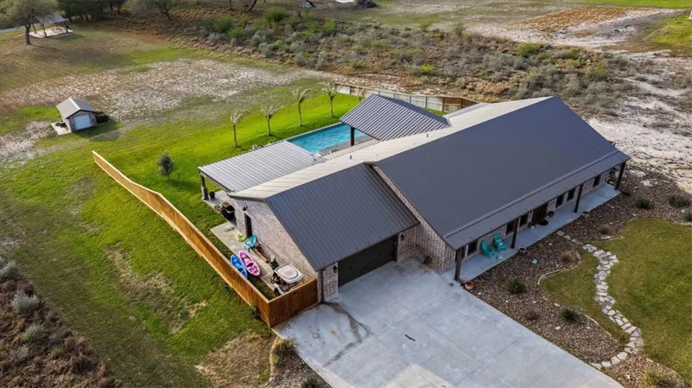 642 Nakishwana Sandia, TX 78383