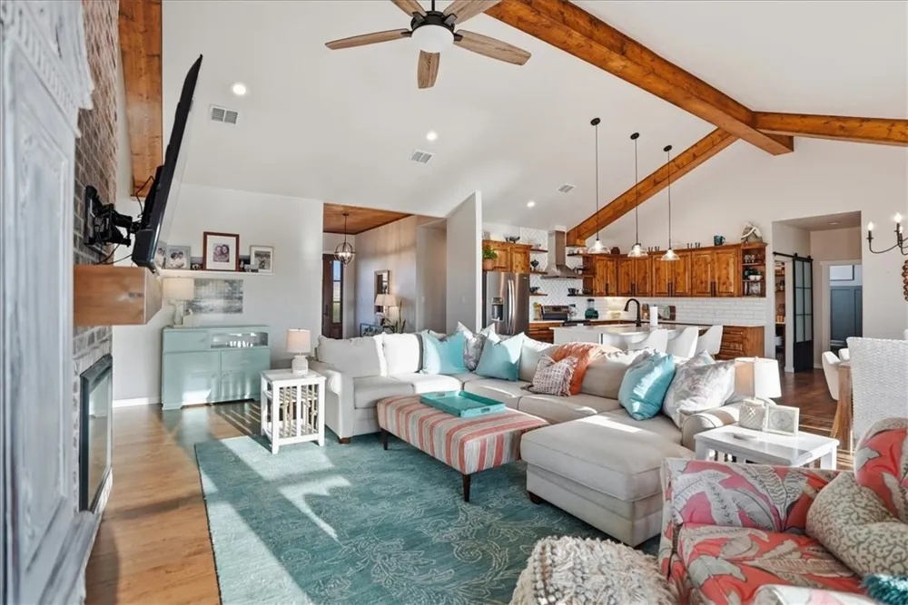 642 Nakishwana Sandia, TX 78383