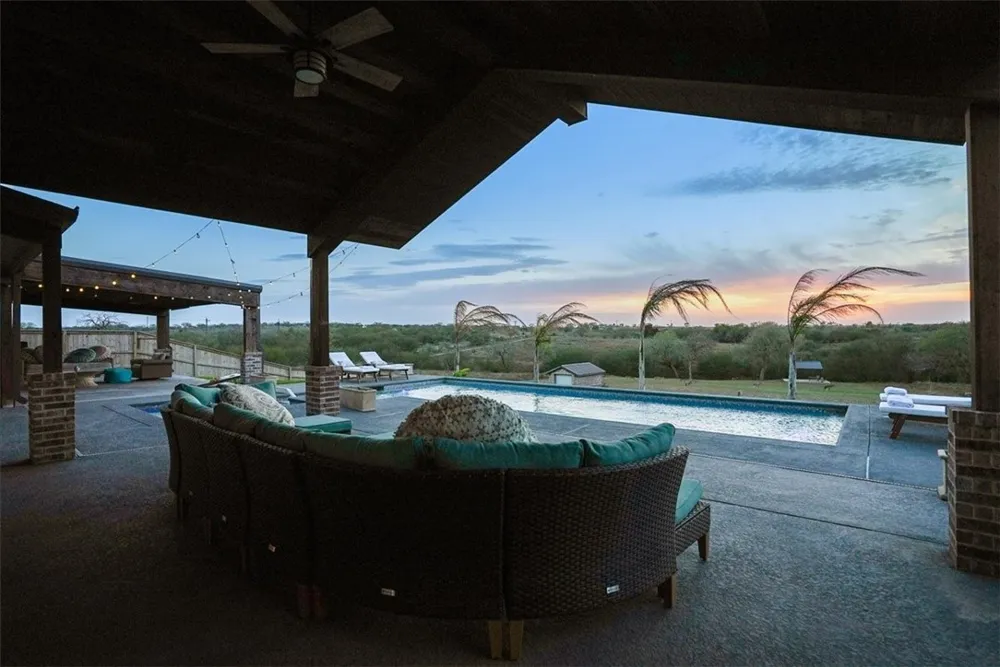 642 Nakishwana Sandia, TX 78383